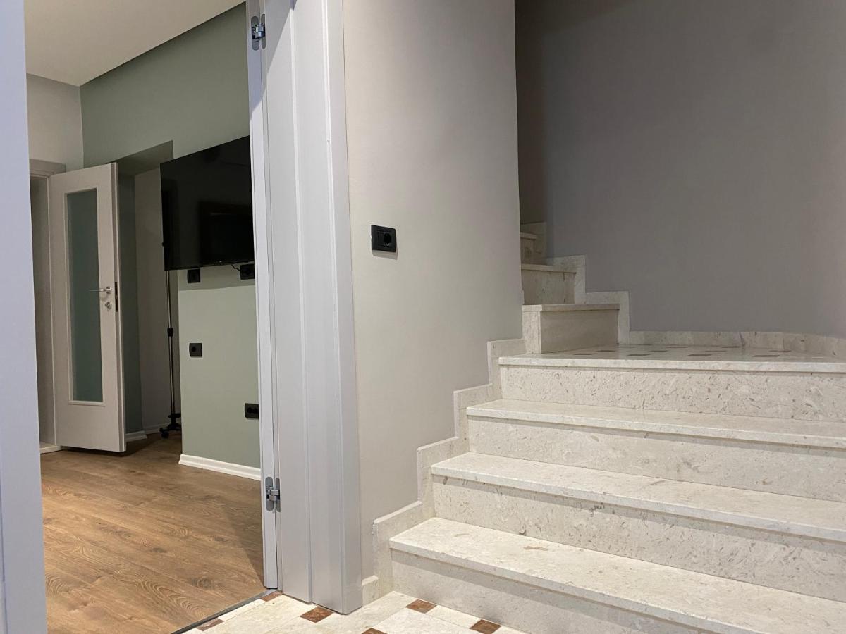 Vila-amo Center Apartman Tirana