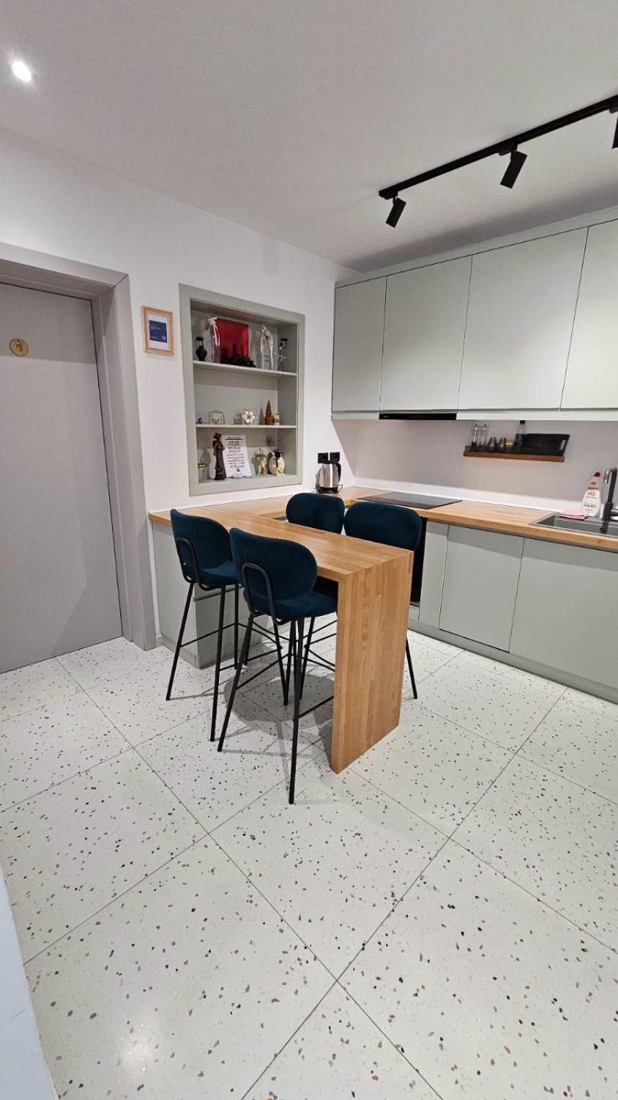 Vila-amo Center Apartman Tirana